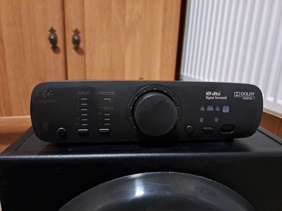 Sprzedam zestaw głośników Logitech Z906