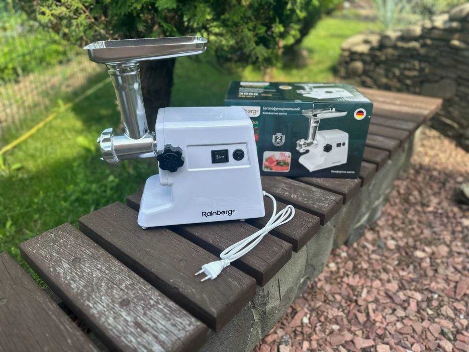 Мясорубка Германия с соковыжималкой 3000W. М'ясорубка Электромясорубка