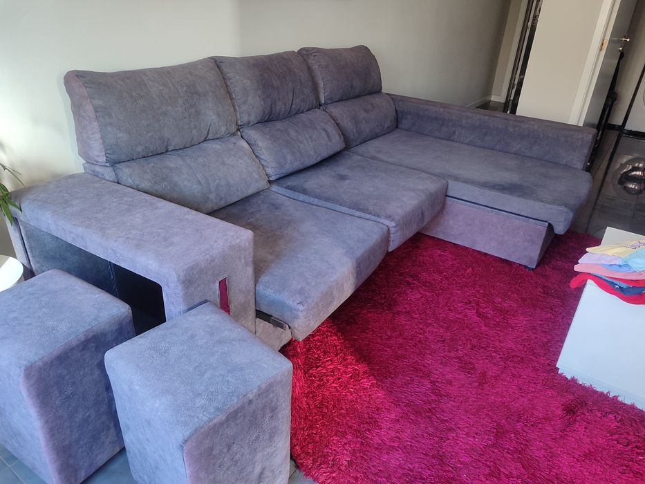 Sofá 2 lugares com chaise long