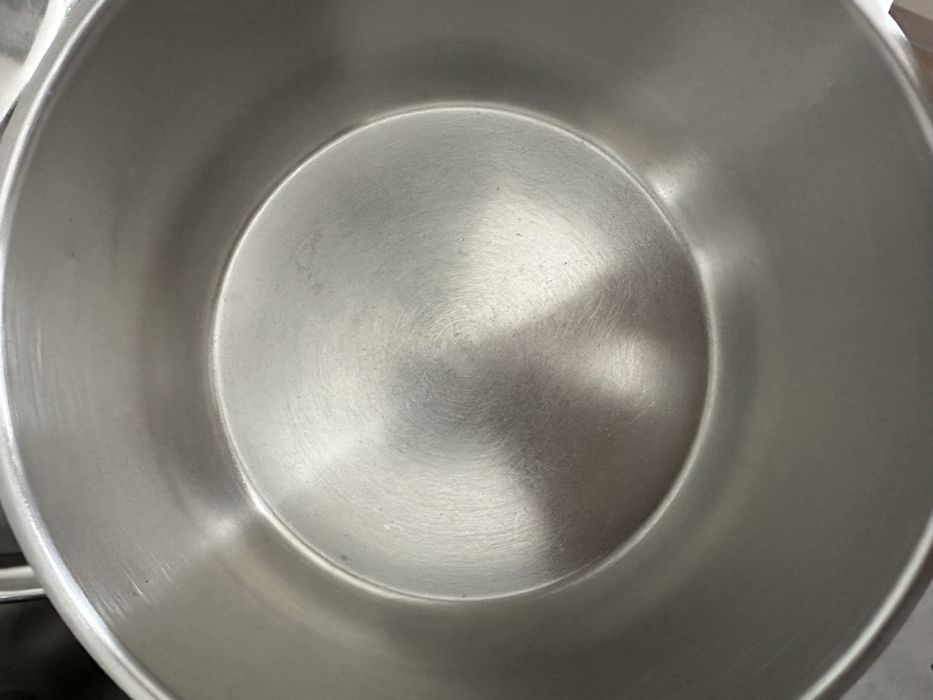 Conjunto de Tachos/Panelas em Inox c/ Tampas – 8 Peças – Excelente Estado