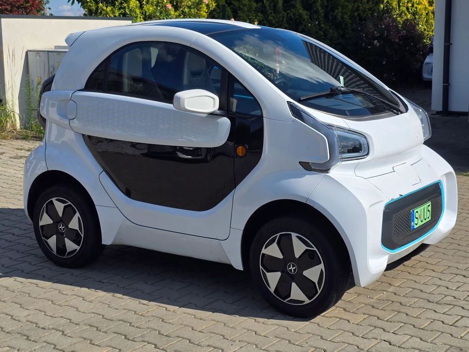 Microcar  Xev Yoyo L7E, prawo jazdy B1