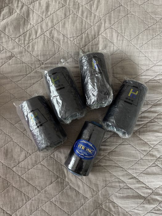 Нові швейні нитки темні сірі чорні. Нитки швацкі