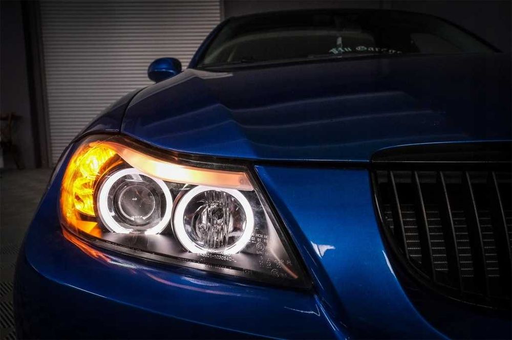 Lampy przednie przód BMW E90 05-11 RINGI Black LED Angels Eyes NOWE
