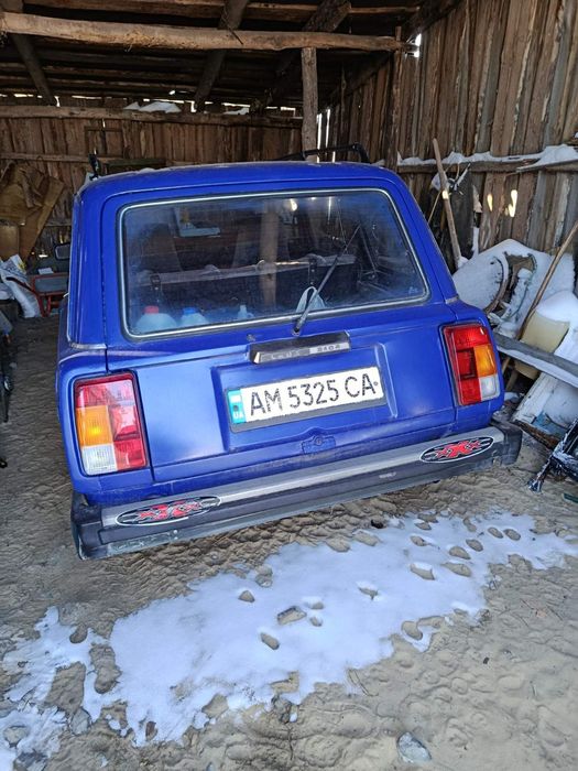 Автомобіль ВАЗ 2104