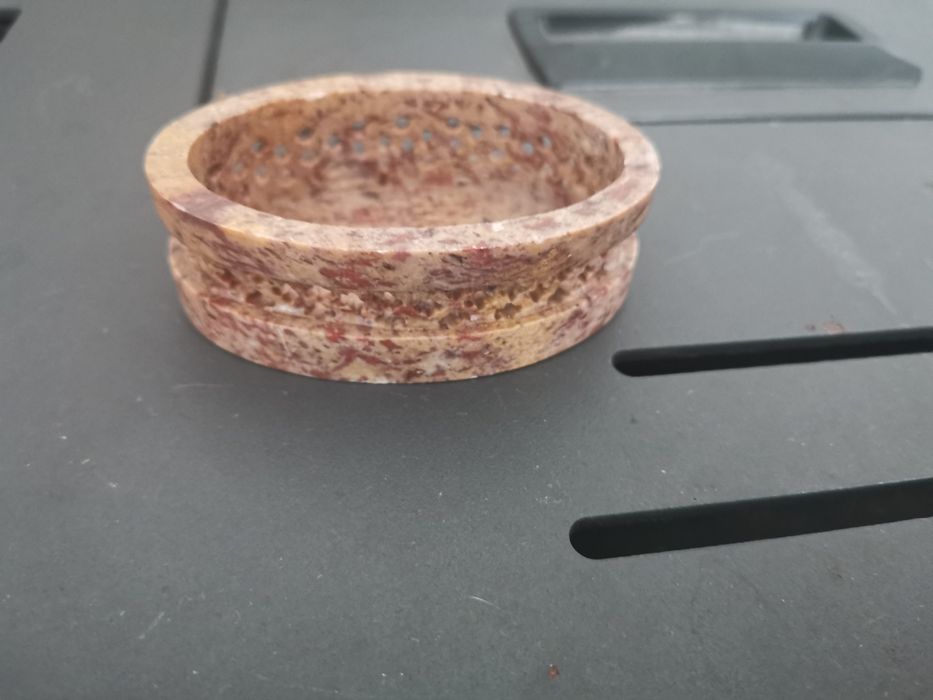 Caixinha trabalhada em pedra