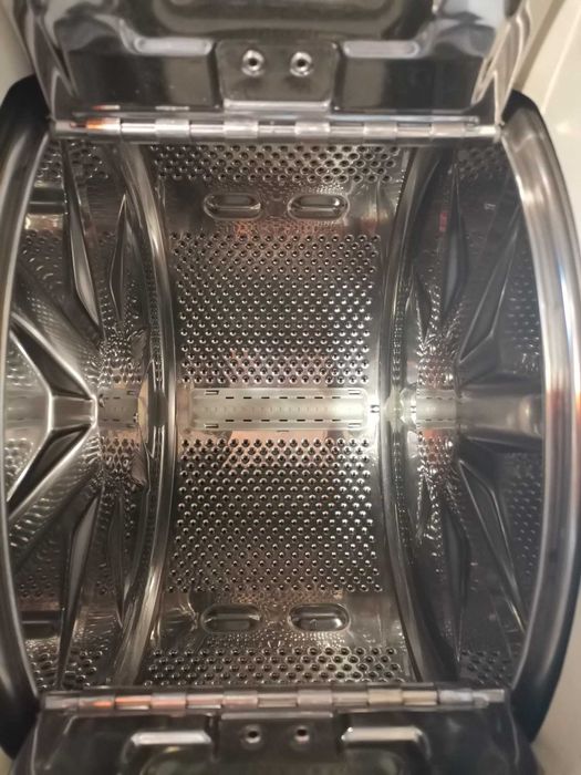 Стиральная машинка Ariston