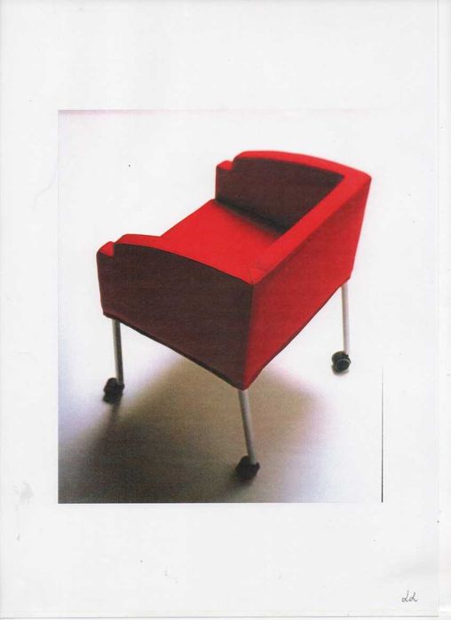 Mesa e cadeira de escritório - Design LOLA CASTELLÓ