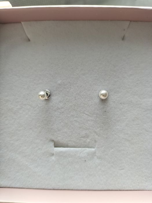 Zestaw 2 par kolczyków Orsay stan bardzo dobry.