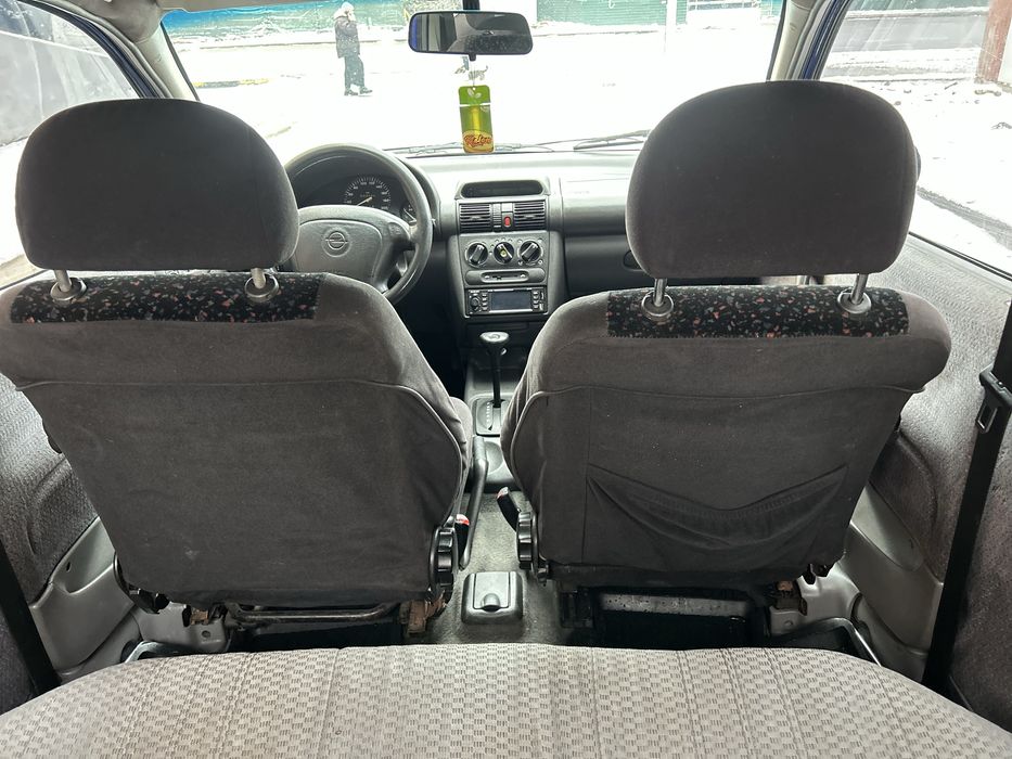 Opel Corsa 1996 avtomat Газ бензин