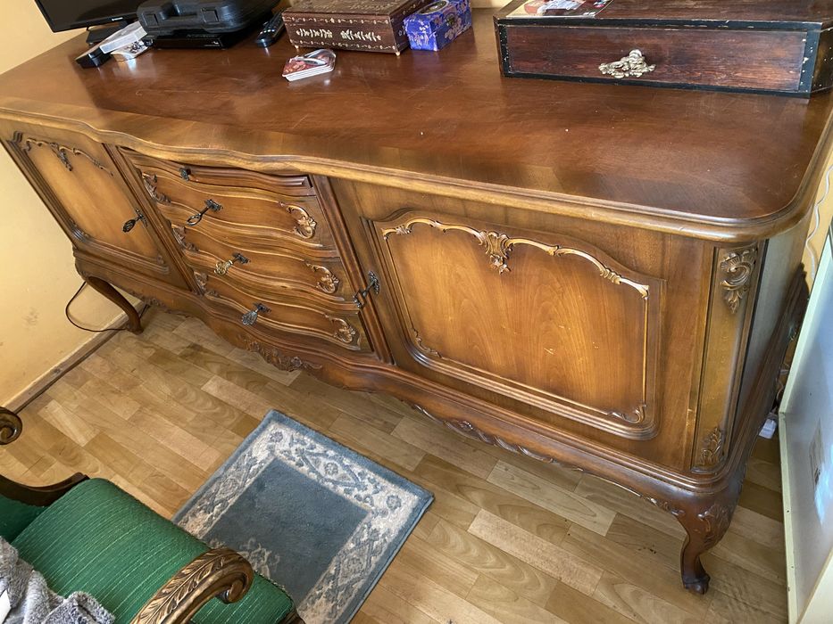 Komoda piekna i ciezka