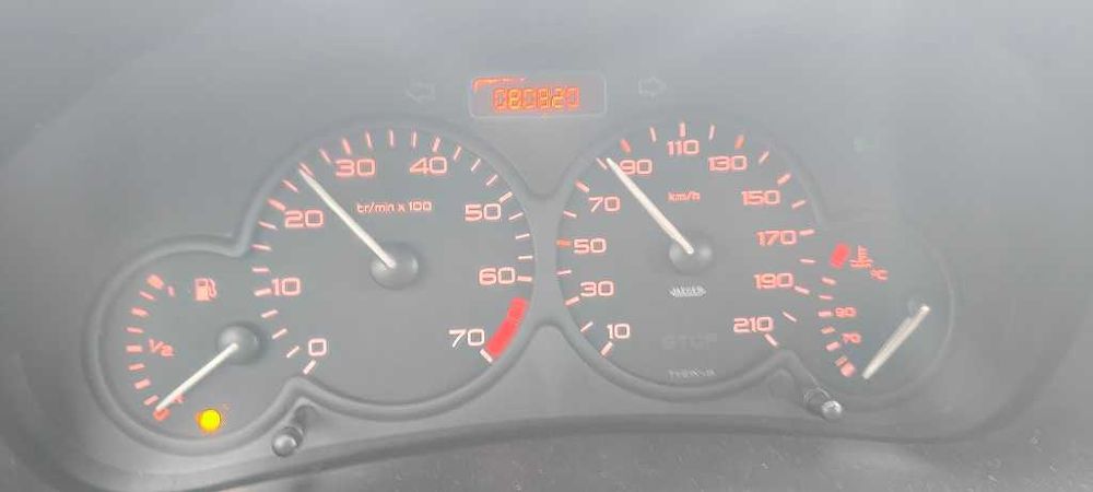 Oryginał Unikat !! tylko 80 tyś km  Super stan zadbane miejskie 6l/100