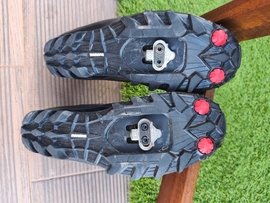 Calçado para ciclismo com cleats