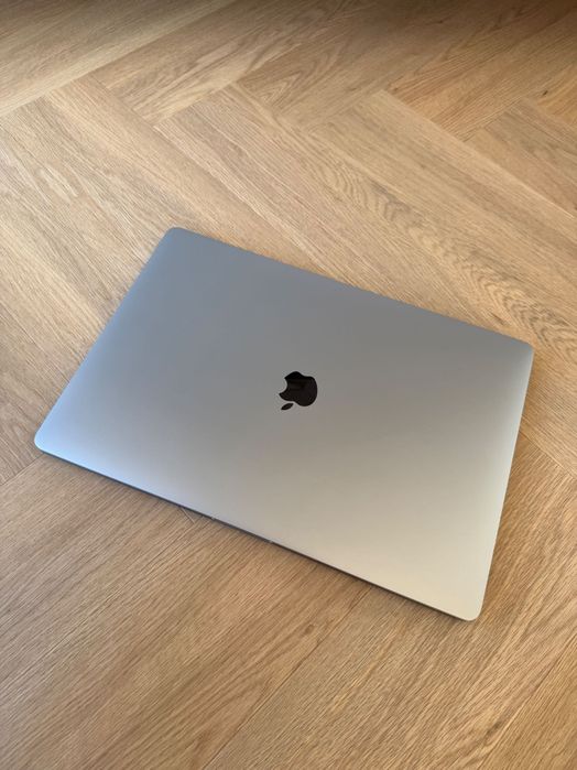 Idealny MacBook Pro 16” 16/512 GB SPACE GRAY w idealnym stanie!