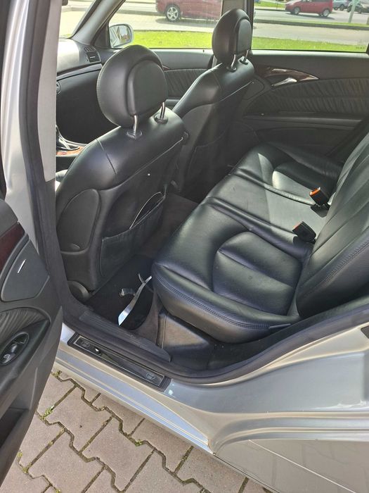 Karawan pogrzebowy Mercedes Benz
