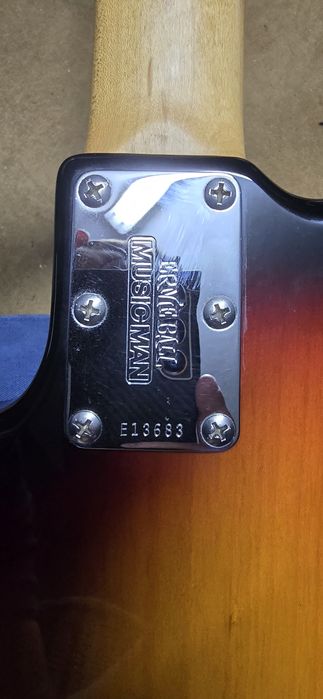 Baixo MusicMan Stingray 4 USA