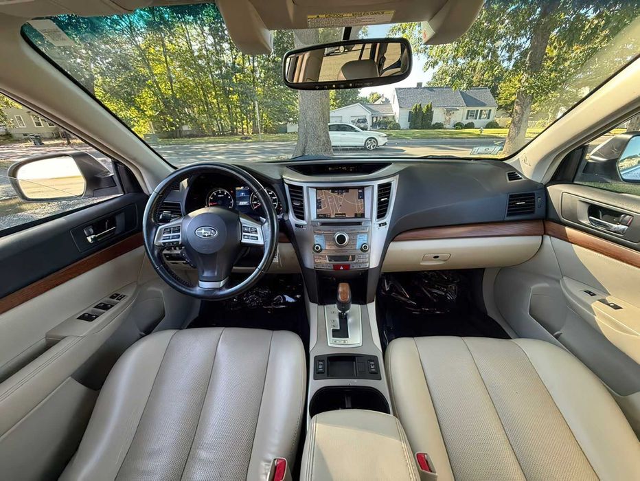Subaru Outback Limited      2013