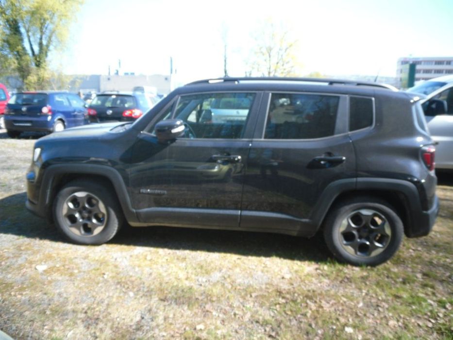 Бампер Jeep Renegade 2014- разборка ренегейд запчастини