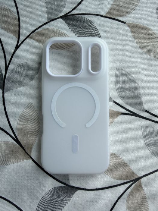 Чехол білий на IPhone 17 Pro MagSafe