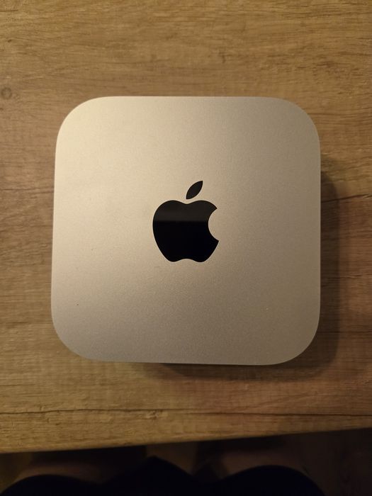 Apple Mac mini M4 i głośnik