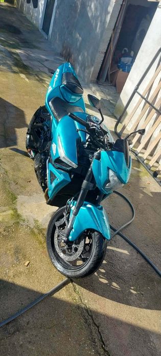 Suzuki B-King 1340cc 2009
40mil klm 2 chaves 
Vario ma