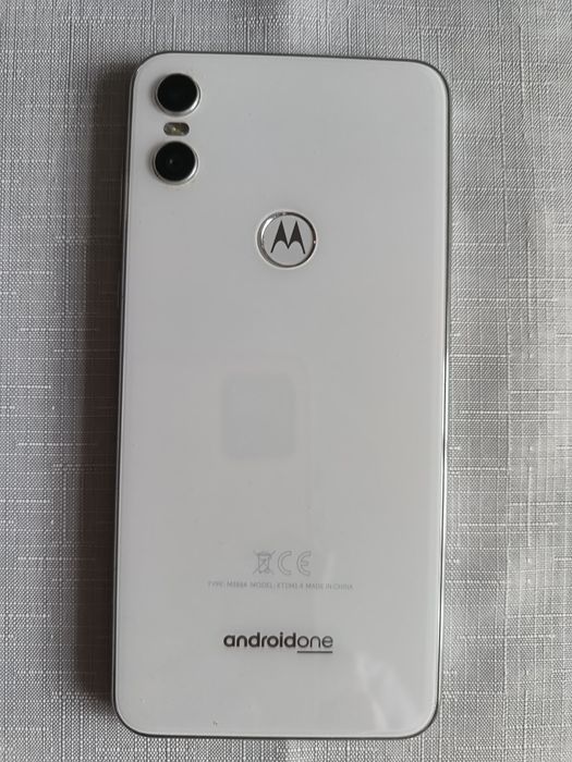Motorola One, biały