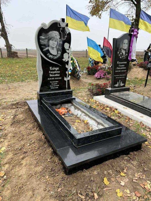 Недорогі пам'ятники в Луцьку. Швидке виготовлення. Якісний монтаж.