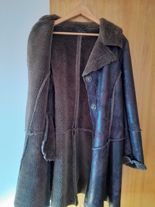 Elegante Casaco comprido de senhora.