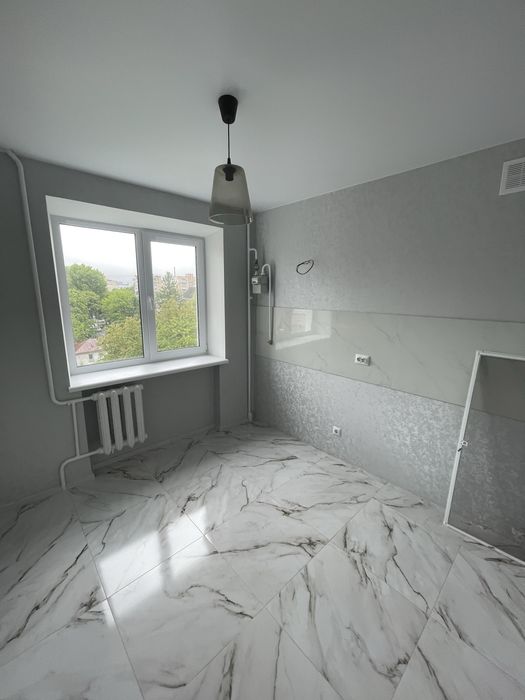 Продаж 1 к. Цент міста