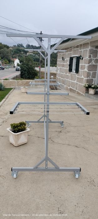 Estendal de roupa em aço galvanizado totalmente desmontável