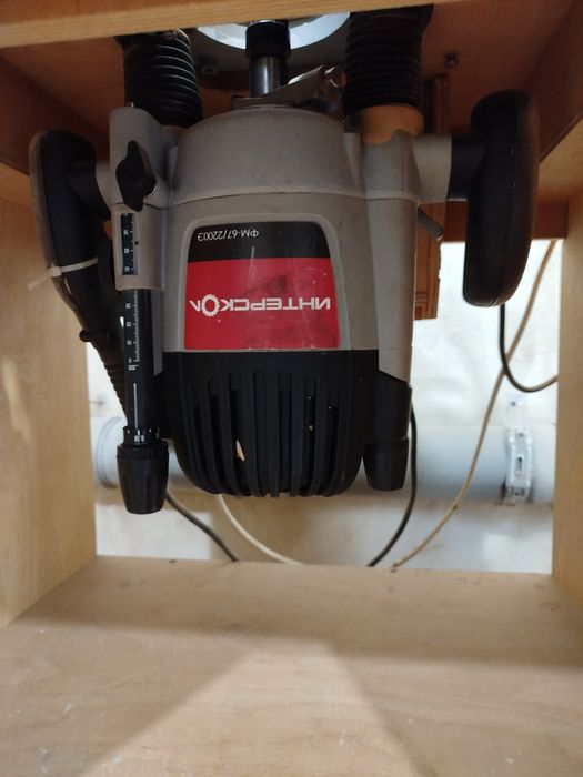 Фрезерный стол Интерскол 67/2200