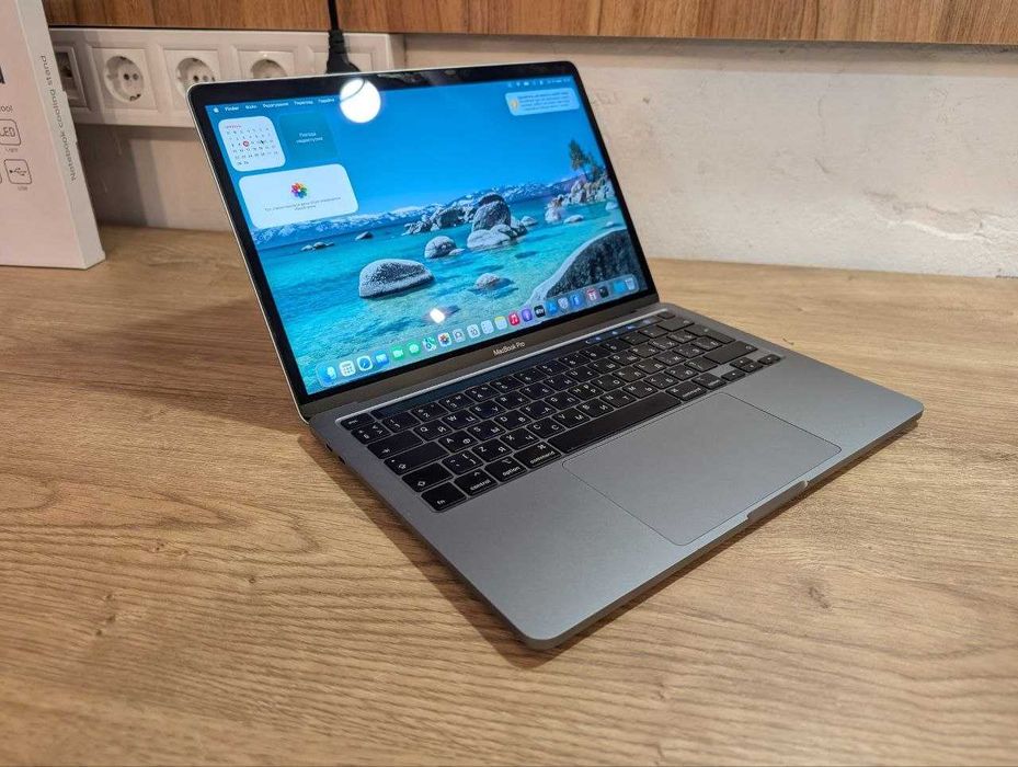 Ноутбук Apple MacBook Pro 13" A2251 / Retina / Core i5 / 16GB RAM / SSD 512GB / Гарантія / Кредит / ОПТОМ