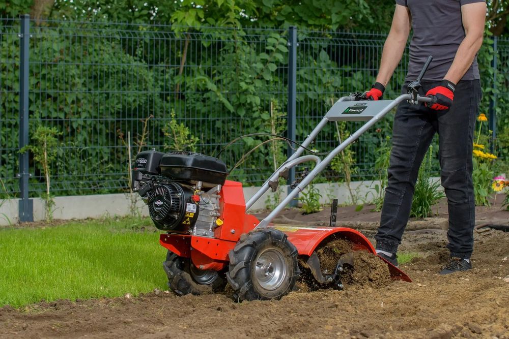 Usługi glebogryzarką , niwelacja terenu , koszenie traw