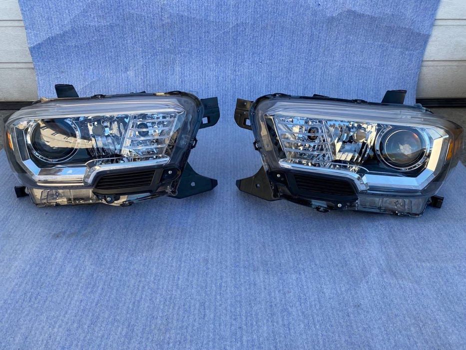 Фары оптика Toyota Tacoma 2016-2019гг 180$