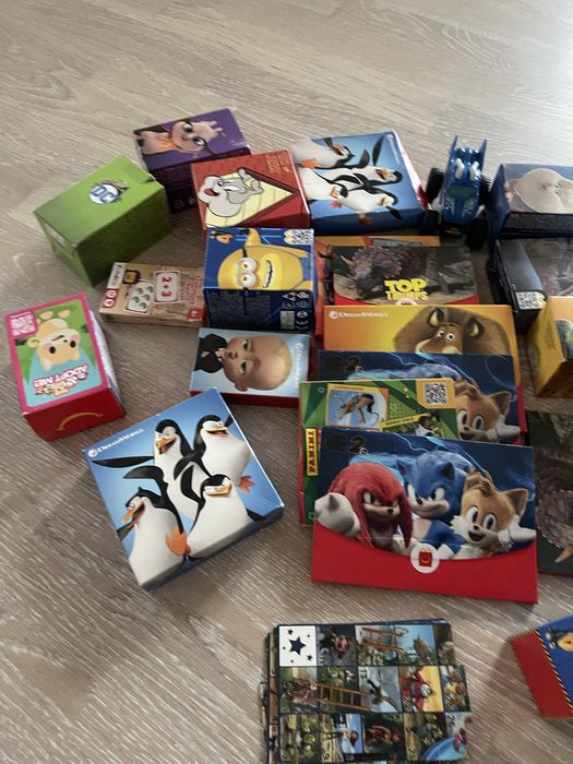 Величезний ящик іграшок, частина нових. Все, що на фото.