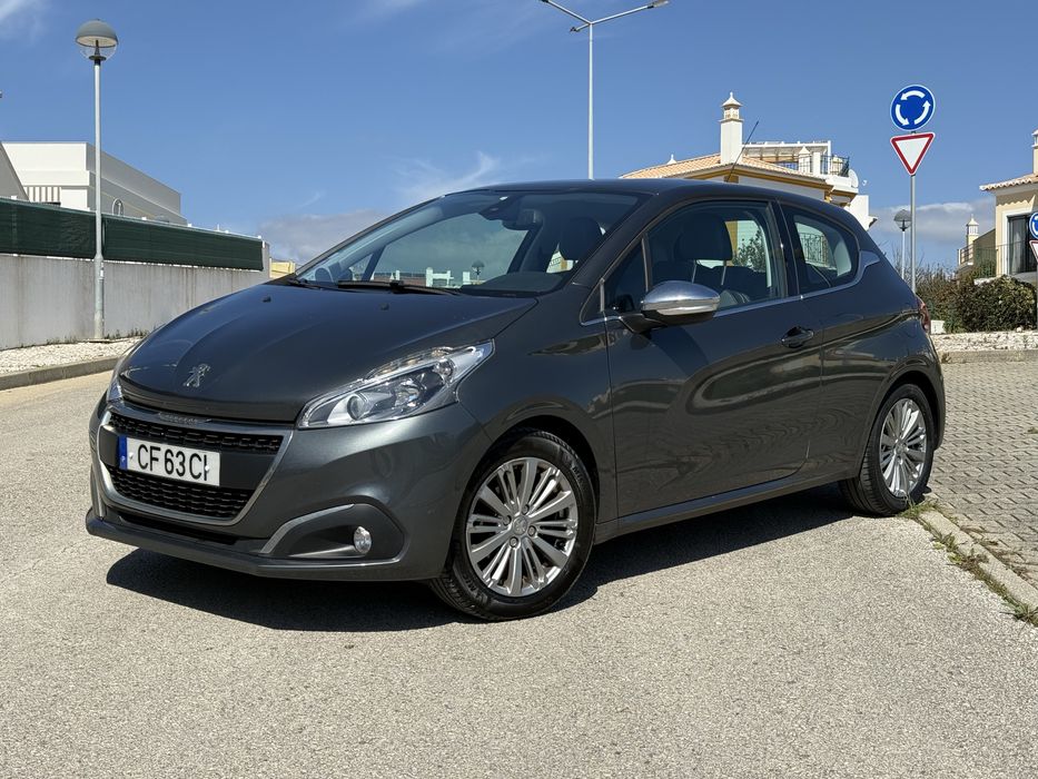 Peugeout 208 1.2 Allure