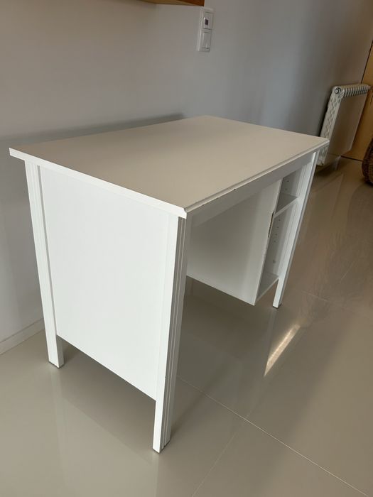 Secretária IKEA Brusali