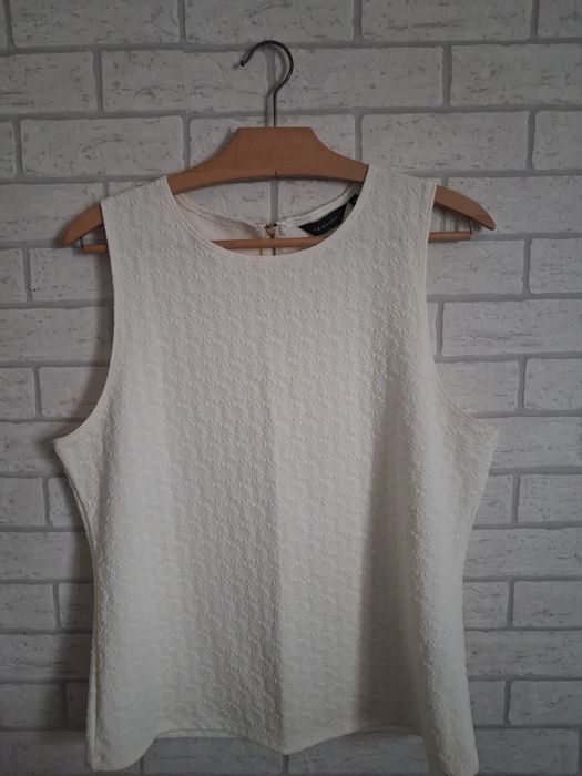 Elegancki biały top