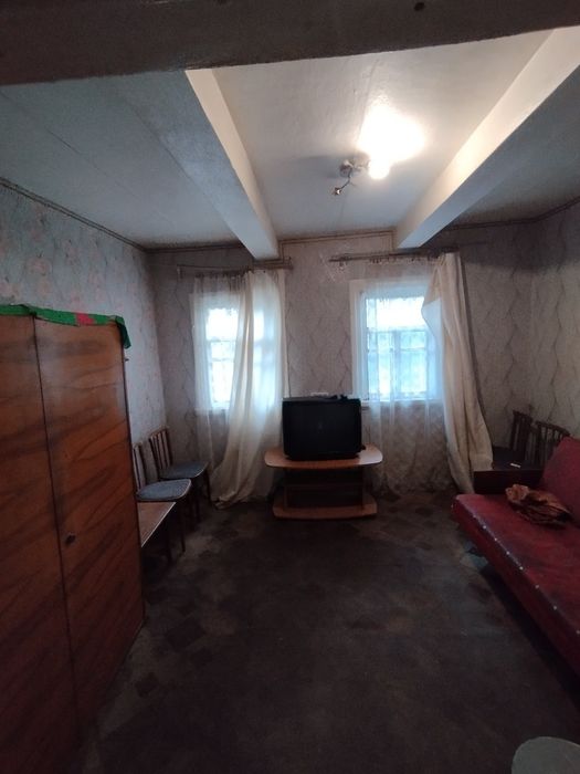 Терміново продам пів будинку