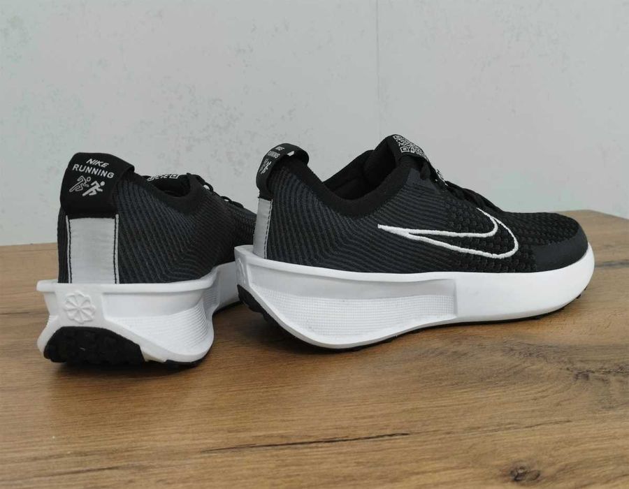 Buty Nike Interact Run rozmiar 36,5