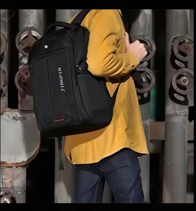 Czarny plecak unisex – turystyczny, sportowy, na co dzień i na podróże