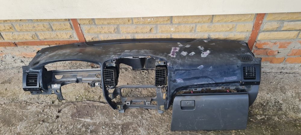 Торпедо Toyota Prado 120