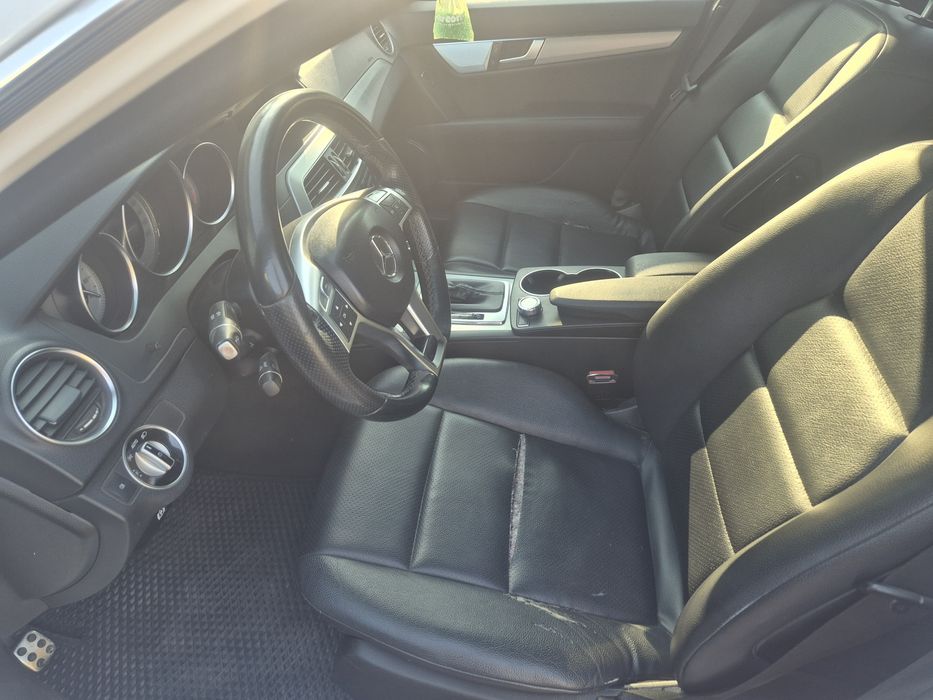 Mercedes-Benz C-Class 2014 VIN WDDGF4HB6EA959629 фото оголошення 8 з 8