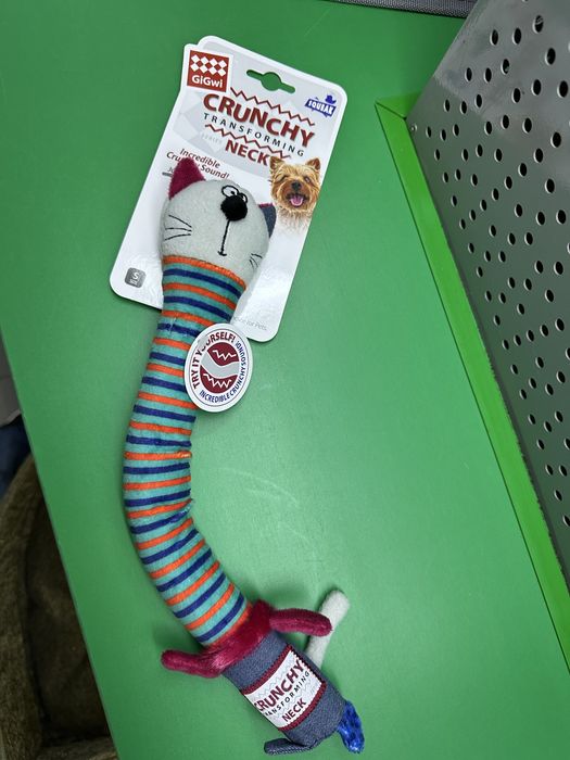 Іграшки для собак і котів