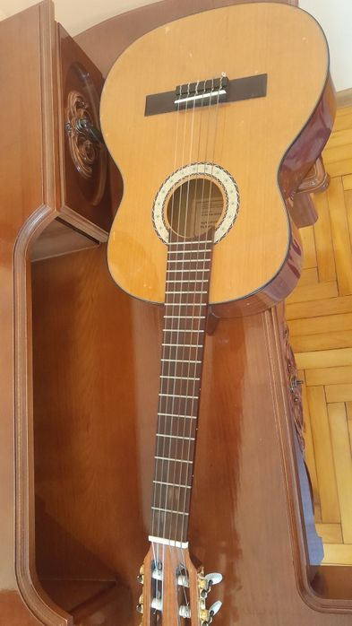 Продам       гітару