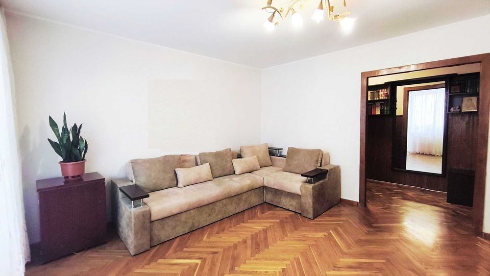 Продаж  3-кімнатної квартири у самому центрі міста!