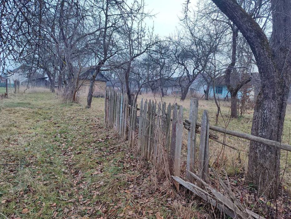 Продаж землі з Будинком в с. Підгіря біля стадіону.