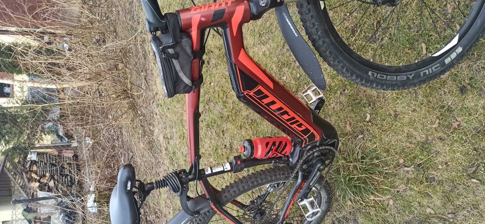 Rower elektryczny Giant Dirt Hybryd