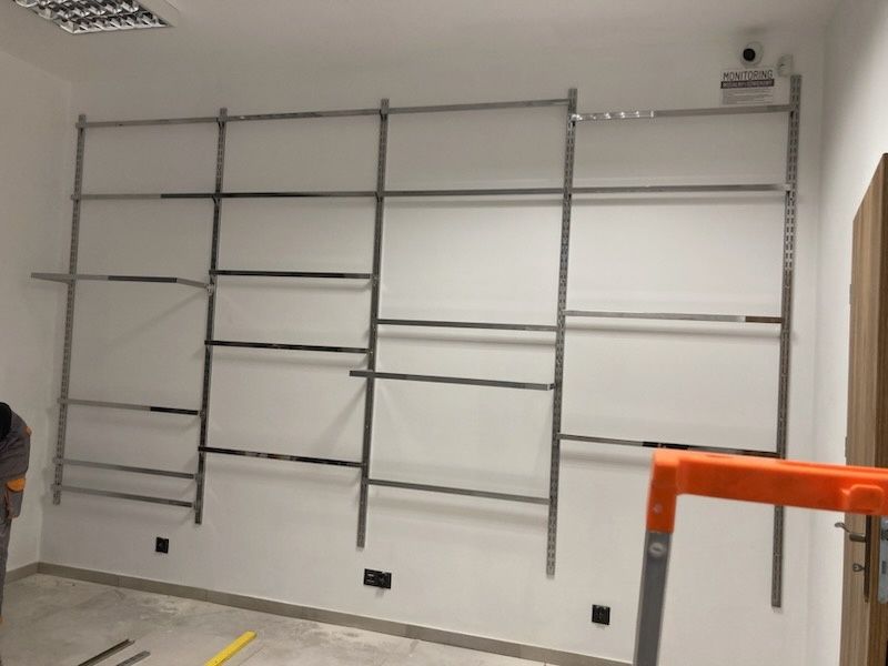 Wyposażenie sklepu odzieżowego