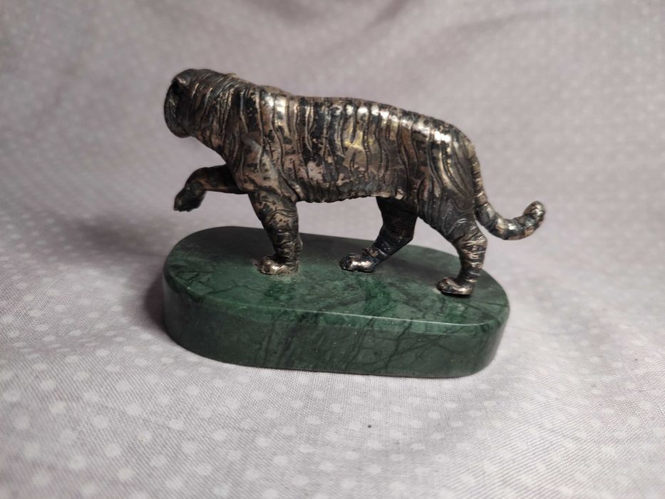 Статуэтка серебряная