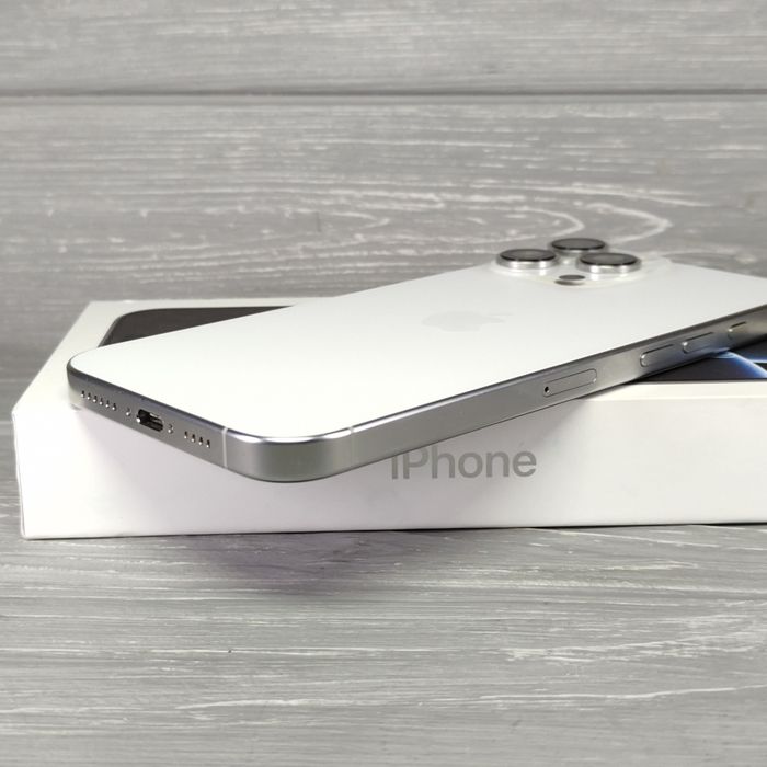 iPhone 16 Pro Max 256GB White Titanium | Відмінний стан | Батарея 95%
